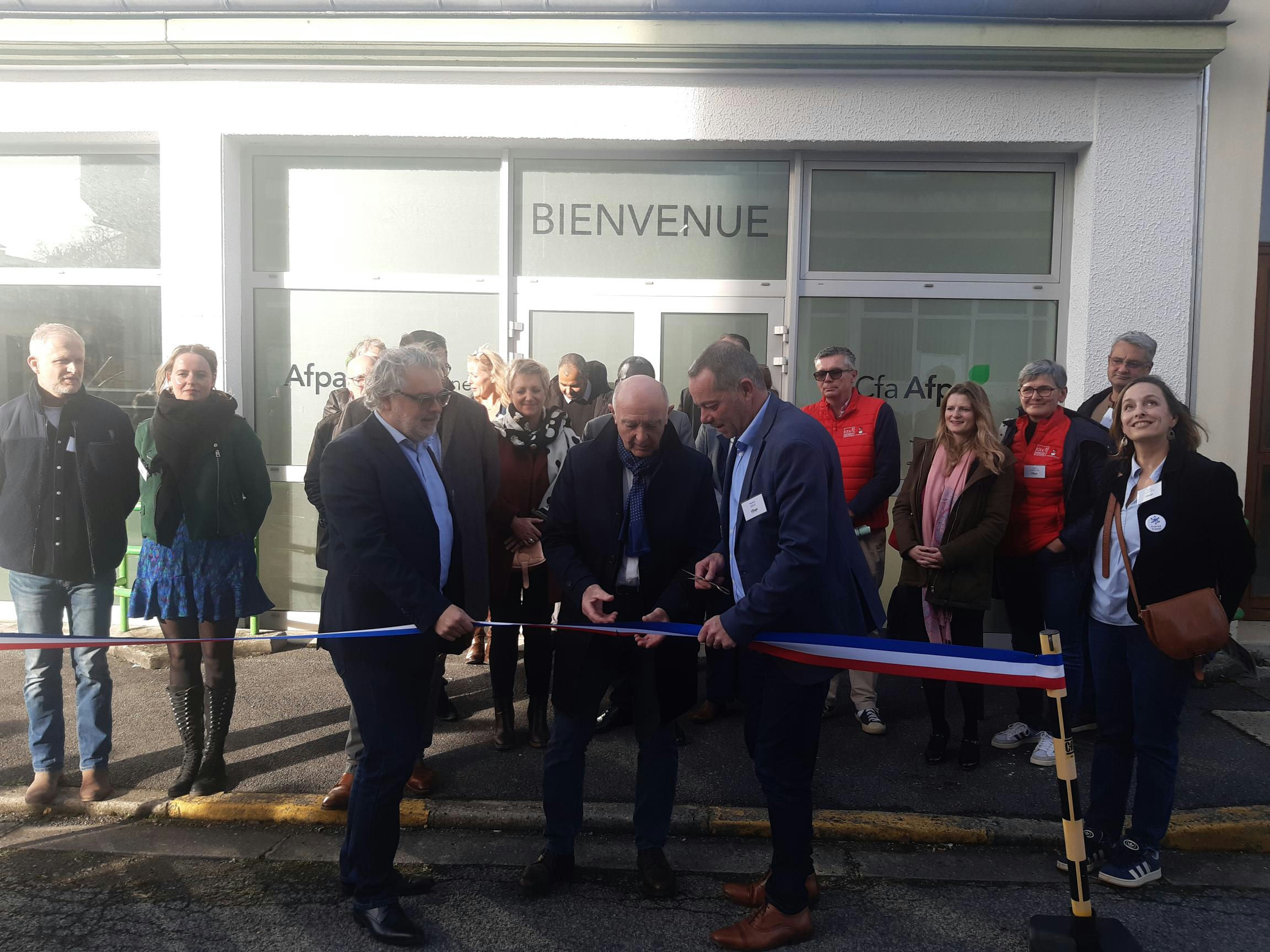 Inauguration Village de Compiègne
 - Cover Image